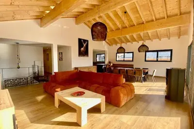 Image de Chalet luxueux à Font Romeu avec garage, 4 chambres, proche télécabines