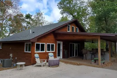 Image de Three Bear Hideaway - Spacious 2 bed + Loft cabin in relaxing, convenient spot!