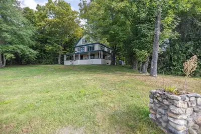 Image de Hot Tub, Huge Yard, Central, Large Groups Welcome!