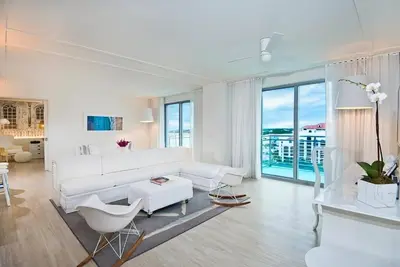 Image de Two Spacious Family Suite w/ Balcony and Kitchen | Beachfront Retreat