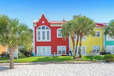 Image de 🏖️🏝️Waterfront-Inlet Beach-Pool & Hot Tub-Red Retreat