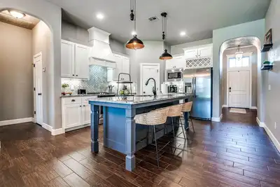 Image de Home Sweet Home (Office Included! )