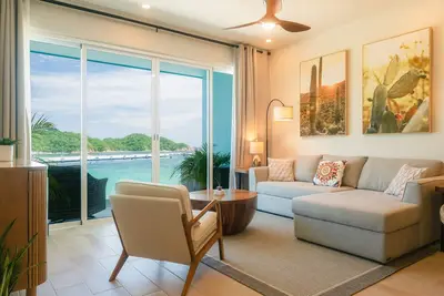 Image de \"Playa Sur Paradise\" ~ Beachfront Living ~