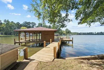Image de Misty Cove Sleeps 6, Private Dock & Great Fishing