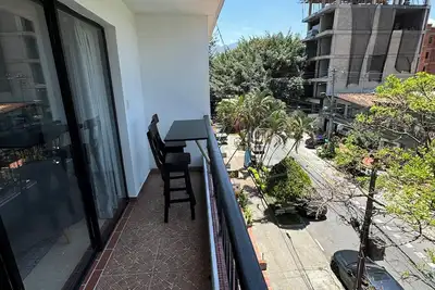 Image de Beautiful 3-bed 2-bath aptartment on la 70 with Air conditioning