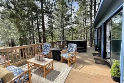 Image de Cozy Home at Heavenly Ski Resort + 5 min to CasinosPrivate Hot Tub/Pet Friendly