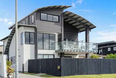 Image de Beachfront Paradise - Papamoa Beach Holiday Home