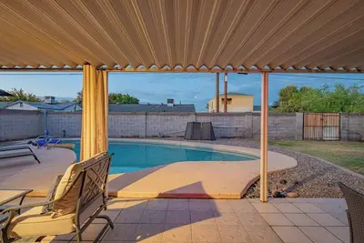 Image de Poolside Retreat | Old Town, Asu, Golf