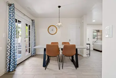 Image de Modern 2-bedroom condo near the heart of Old Town Scottsdale