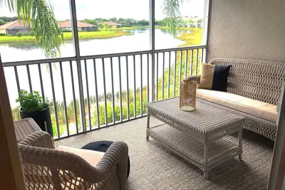 Image de Seasonal rental starting Nov 1. Two bedroom condo in Estero, Fl with lake view.