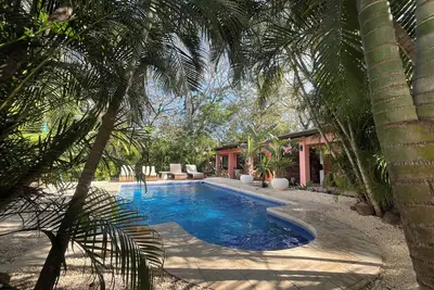 Image de Modern Boho Casita w/pool, 10 min walk to beach