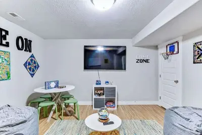 Image de Close to Uvu & Byu, Golf Course, Pet Friendly