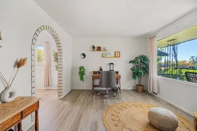 Image de 2428m-KingBed/3br/Sleep8/Quiet/MainFL/Family/FullKitchen