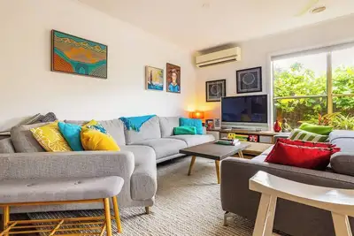 Image de Beautiful quiet home, Geelong West cafes – for families, Lgbt guests, pets