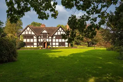 Image de Tudor Manor and The Coach House - pet friendly with a hot tub and games room