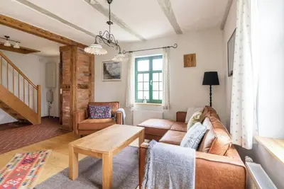 Image de Belle maison dans un environnement calme