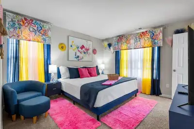 Image de Roomy Getaway: Elevate Your Stay, 6 Mins to Ric!