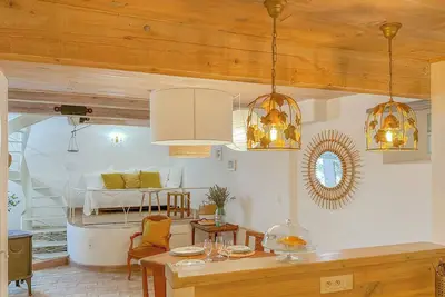 Image de Le Cocon. . Maison de Village en Provence