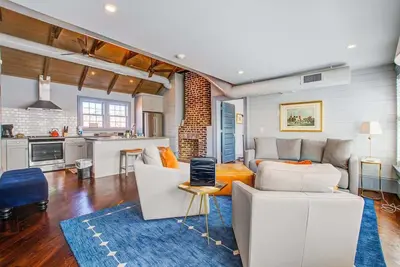 Image de Best Location Downtown Charleston - 2 Bed/2 Bath!