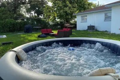 Image de Tranquility Retreat - Hot Tub - Family Friendly