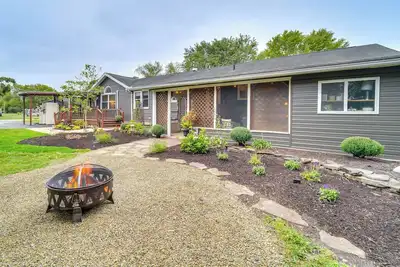 Image de Mtn-View Escape w/ Large Yard in Duncansville!