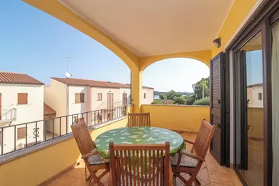 Image de Appartement 'I Mirti 2' avec terrasse privée, jardin partagé et climatisation