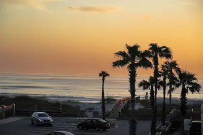 Image de Charming 2-bedroom oceanview condo in Jacksonville Beach