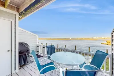 Image de Relax at Bay Breeze, a fully equipped 3br oasis, just a mile to amazing beaches!