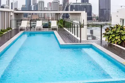 Image de Stylish Inner City Oasis w Pool Rooftop Terrace