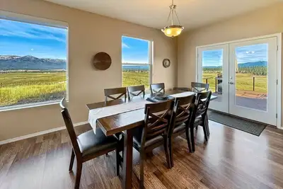 Image de Spacious Mountain Home with Breathtaking Views