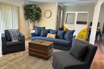 Image de Waterfront Oasis, Hot Tub, Sauna, Village Walk to All, Kayaks, Pet Friendly
