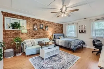 Image de Chic 1-bedroom apartment in fabulous Cary location