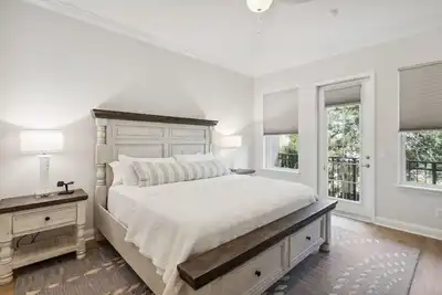 Image de Summerwoods Gated Community: Golf Cart Included