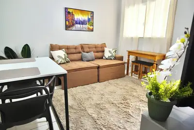 Cozy House, 2 bedrooms, 1 Air Conditioning, Large Garage, Full Kitchen