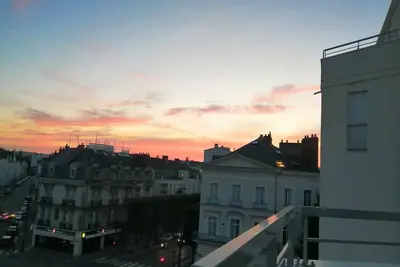 Image de Nantes à pied! \nCentre ville! \n Appartement ensoleillé, 2 pièces avec terrasse.