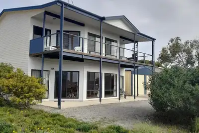 Image de The Beach House-Esplanade position! Sea Views! Off Peak special!
