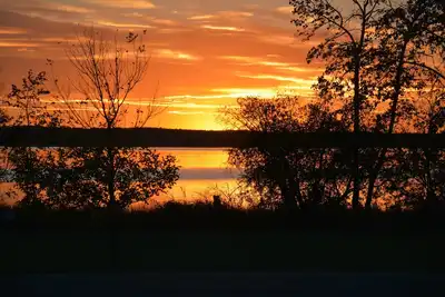 Image de Come Fishing & Enjoy The Sunset From The Hot Tub.