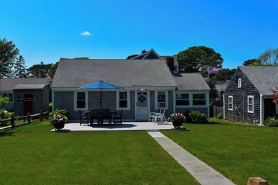 Image de Adorable Beach house, less than 500ft to the beach, sleeping 6