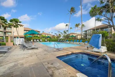 Image de Beachfront Resort Ground Floor Ac! Steps to Beach & Pool