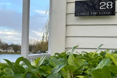 Image de Lake’s End Lodge.