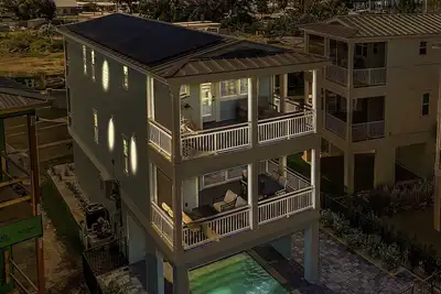 Image de Bayview Pointe! Luxury 3 bedroom home! Near Anna Maria island with heated pool!