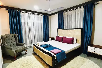 Image de Spacious 3-bedroom apartment with a Pool, located in the vibrant Nyali, Mombasa.