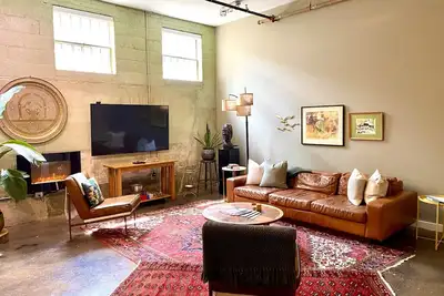 Image de Modern City Loft Downtown Lynchburg Va Lyh Huge