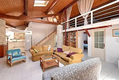 Image de Les Vents de Gironde - Maison en pierre, piscine