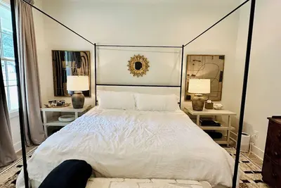 Image de Charming House at The Lamar, 4 bed, 3 bath! New Renovation!