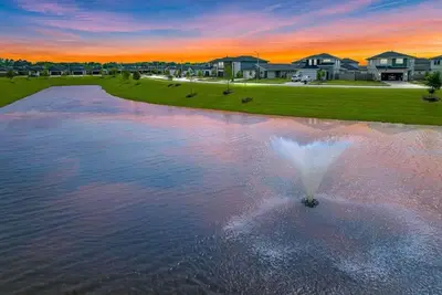 Image de Quiet Modern Stay: Free Snacks & Near Nrg