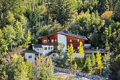 Image de Nestled btw Vail & Beaver Creek, up to 27 people, golf, pickleball, trails close