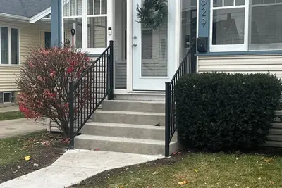 Image de 3-bedroom house in perfect Manitowoc Steps away from the beach of Lake Michigan.