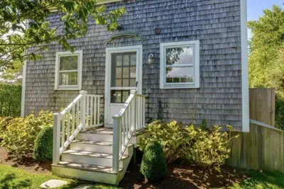 Image de Charming 3 bedroom house in Brant Point, Nantucket a walk to town with WiFi, Ac
