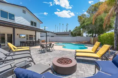 Image de Spacious 5 bedroom house with Pool, Ping Pong, WiFi & Ac in brilliant Scottsdale